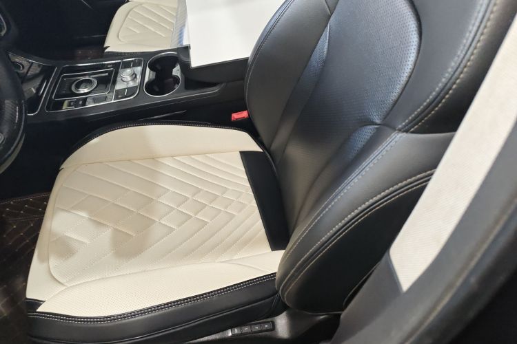 众泰T600 2016款 运动版 2.0T DCT尊享型局部细节19