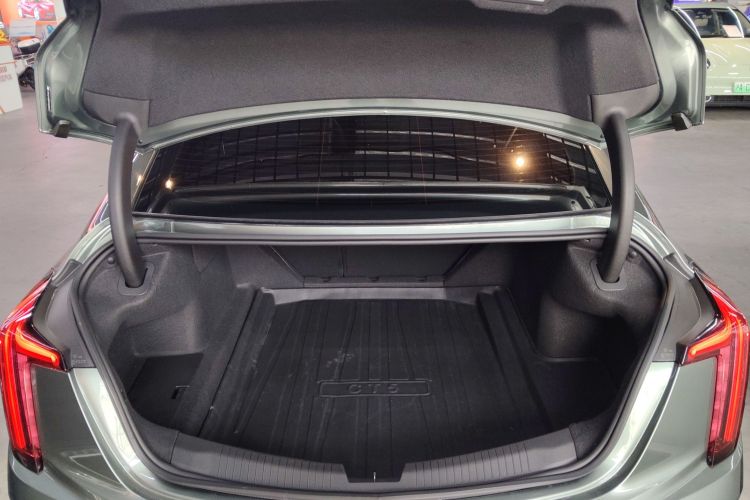 凯迪拉克CT5 2022款 28T 豪华型（标准版）机舱底盘23