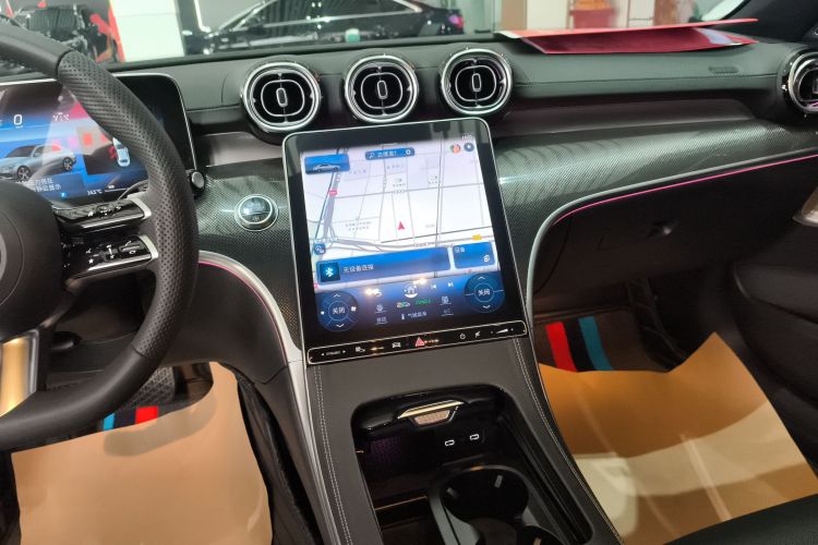 奔驰C级 2024款 改款 C 260 L 皓夜运动版中控内饰16