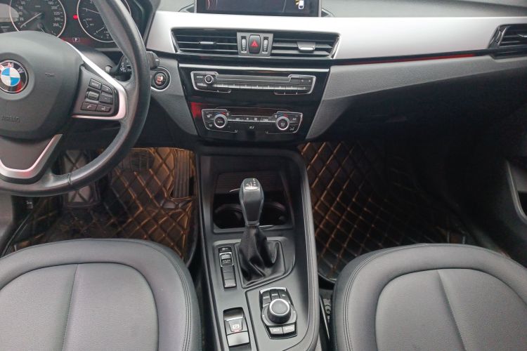 宝马X1 2016款 sDrive18Li 时尚型中控内饰18