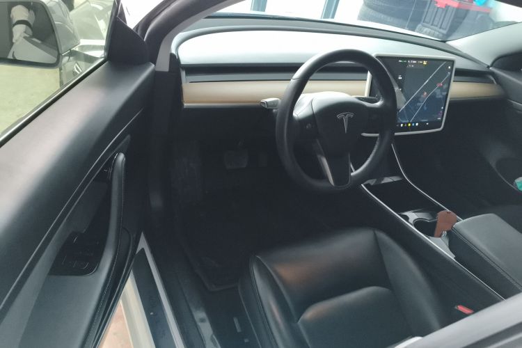 特斯拉 Model 3 2019款 标准续航后驱升级版中控内饰20