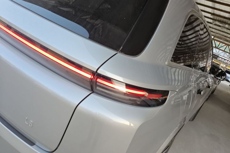 理想汽车 理想L8 2023款 Pro车身外观9