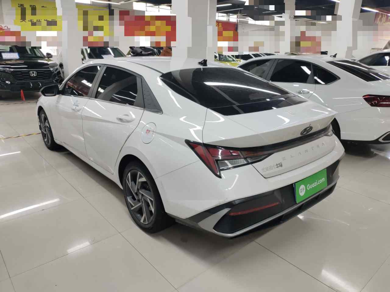 现代 伊兰特 2023款 1.5L CVT LUX尊贵版(3)