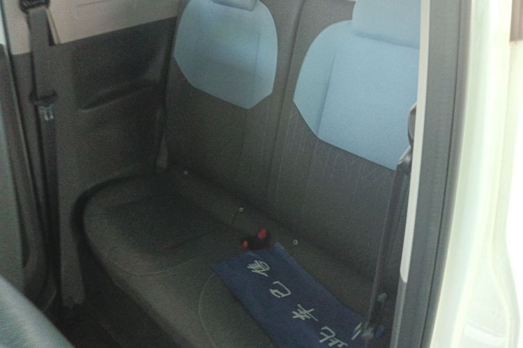 吉利银河 2024款 改款 熊猫mini 200km 龙腾版中控内饰21