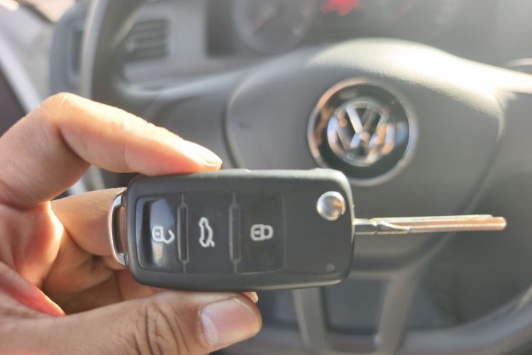 大众 桑塔纳 2016款 1.6L 手动风尚版中控内饰11