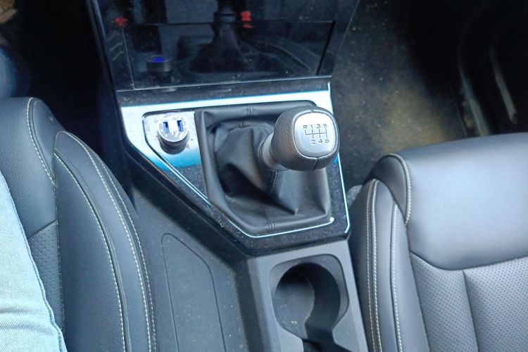 五菱汽车 五菱征程 2021款 1.5T 手动豪华型中控内饰18