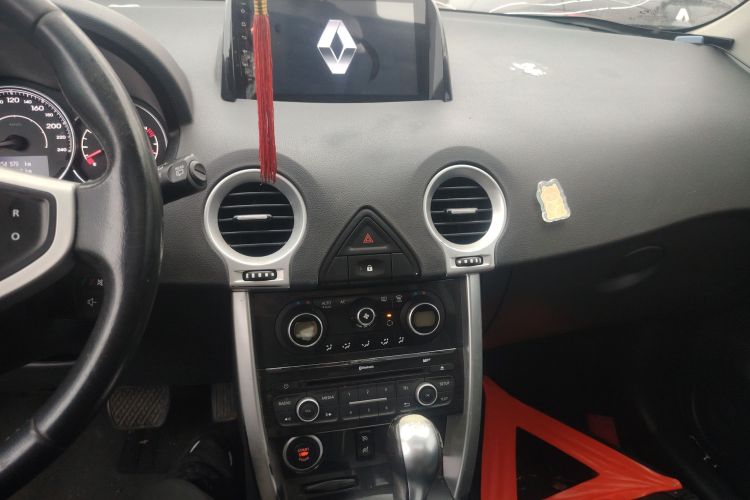 雷诺 科雷傲(进口) 2014款 改款 2.0L 两驱时尚版局部细节16