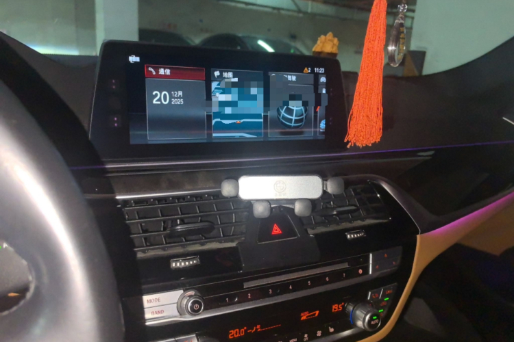 宝马5系 2018款 改款 530Li 领先型 M运动套装中控内饰16