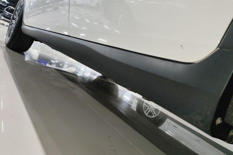 奔驰GLC 2019款 GLC 260 L 4MATIC 动感型局部细节9002