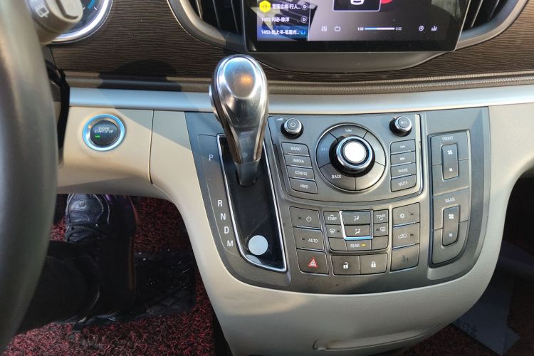 别克GL8 2011款 2.4L LT豪华商务行政版中控内饰18