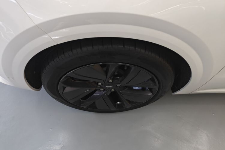 理想汽车 理想L6 2024款 Pro车身外观6007