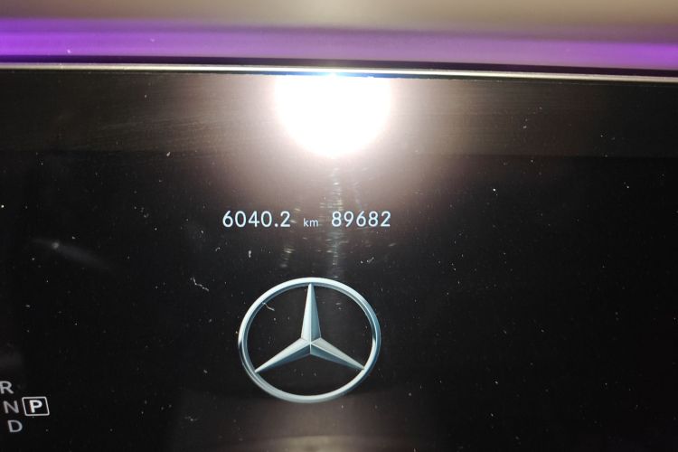 奔驰E级 2020款 改款 E 300 L 殊享版中控内饰15