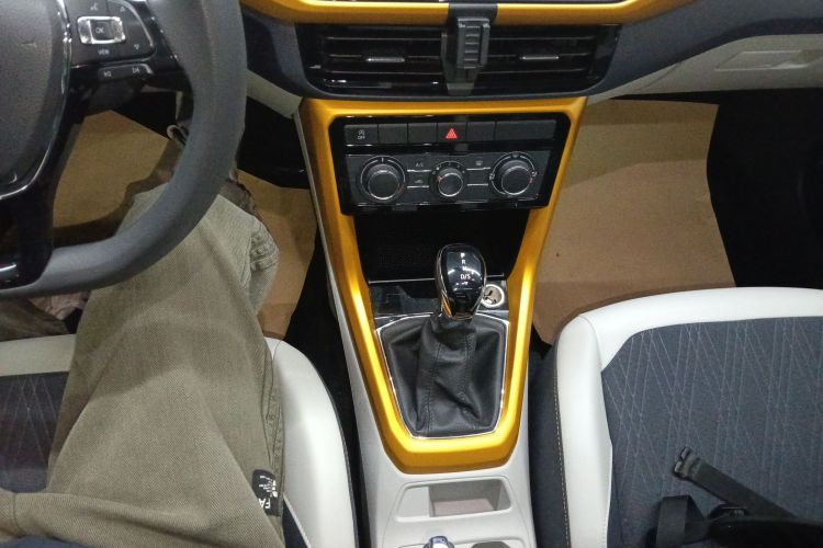 大众 途铠 2019款 280TSI DSG舒适版局部细节18