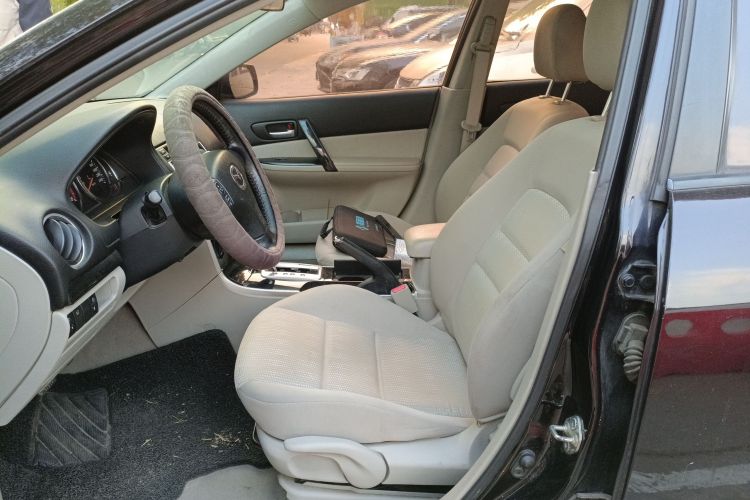 马自达6 2012款 2.0L 自动时尚型中控内饰19