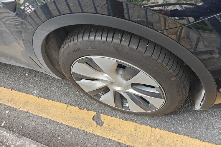 特斯拉 Model Y 2022款 长续航全轮驱动版车身外观6007