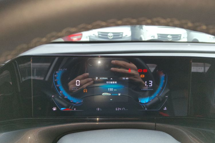 长安 逸动 2020款 PLUS 蓝鲸NE 1.4T GDI DCT尊贵型局部细节14