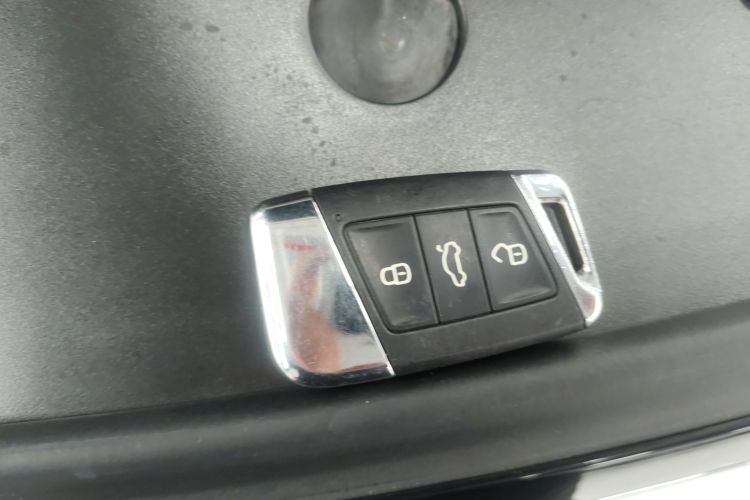 大众 迈腾 2020款 330TSI DSG 领先型中控内饰7001