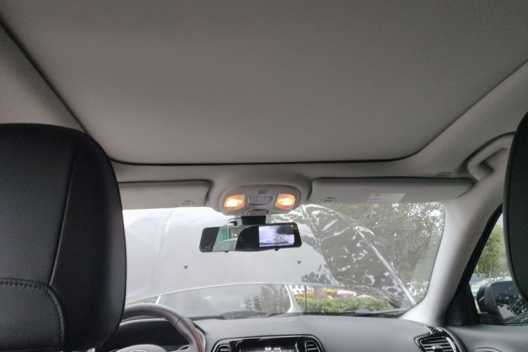 Jeep 指南者 2019款 220T 自动家享版中控内饰22