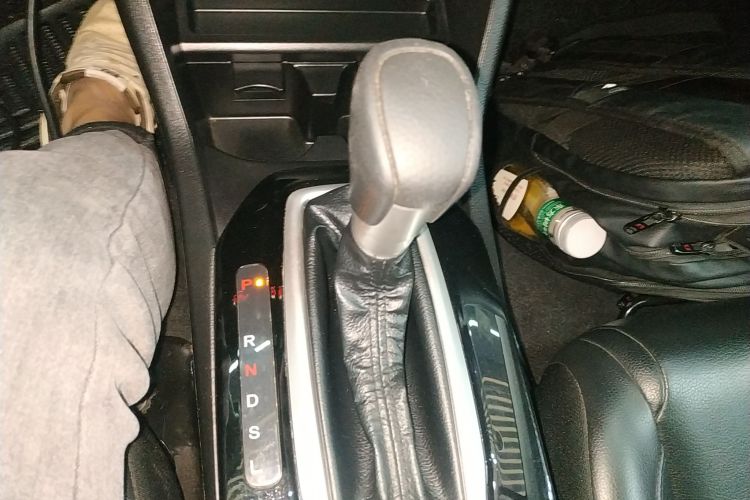 本田 凌派 2019款 180Turbo CVT豪华版 国VI中控内饰18