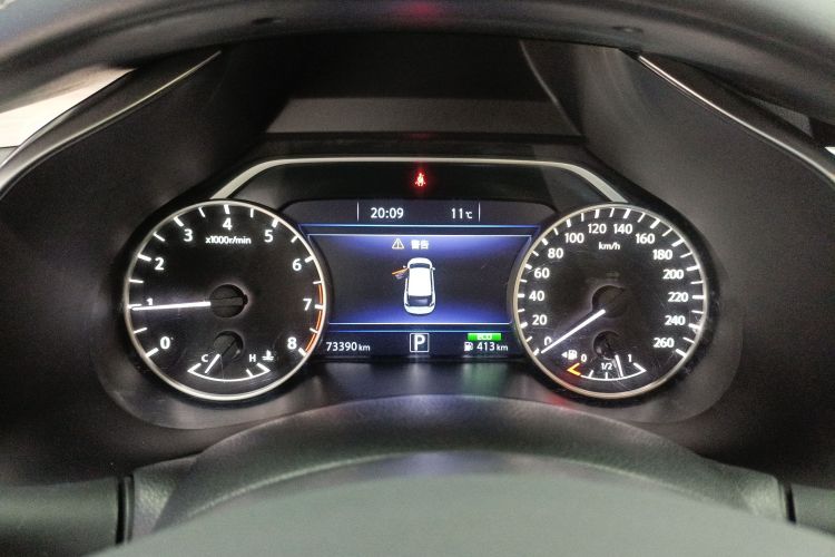 日产 楼兰 2017款 2.5L XL 两驱智尚版中控内饰14