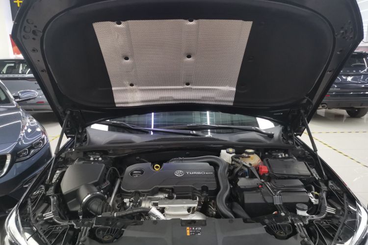 别克 君威 2023款 552T 智享型机舱底盘24