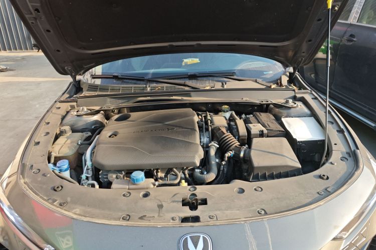 长安UNI-V 2022款 1.5T 尊贵型局部细节24