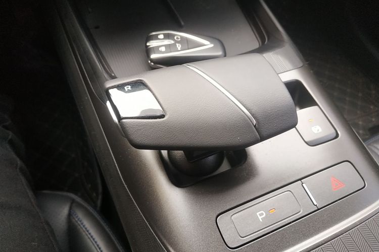 长安 逸动 2024款 1.5T GDI自动 旗舰型局部细节18