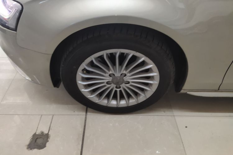 奥迪A4L 2015款 35 TFSI 自动舒适型车身外观6007