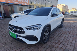 奔驰GLA 2023款 GLA 220 4MATIC