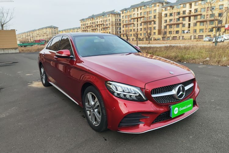 奔驰C级 2019款 C 260 L 运动版车身外观3