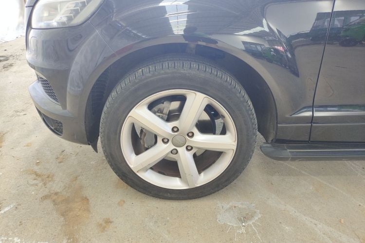 奥迪Q7 2015款 35 TFSI 进取型车身外观6007