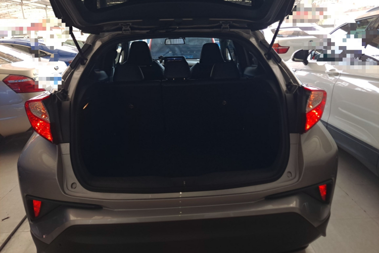 丰田 奕泽IZOA 2018款 2.0L 奕驰版 国VI机舱底盘23