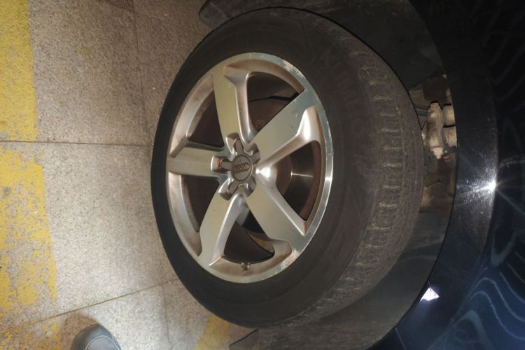 奥迪Q5 2013款 40 TFSI 舒适型车身外观10