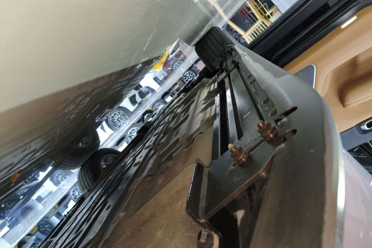 理想汽车 理想ONE 2020款 增程6座版局部细节9002