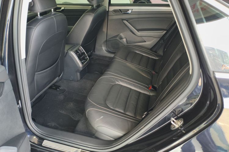 大众 帕萨特 2016款 280TSI DSG尊荣版中控内饰21