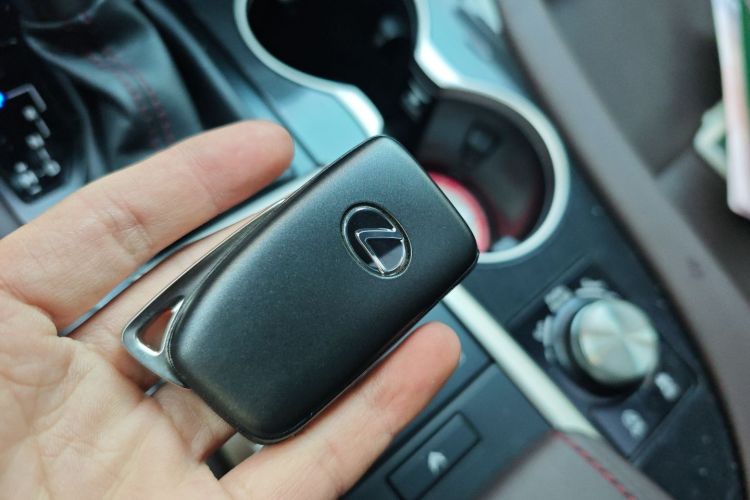 雷克萨斯RX 2020款 300 四驱典雅版 国VI中控内饰11