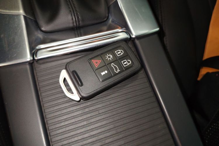 沃尔沃S60 2019款 S60L T3 智进版中控内饰11