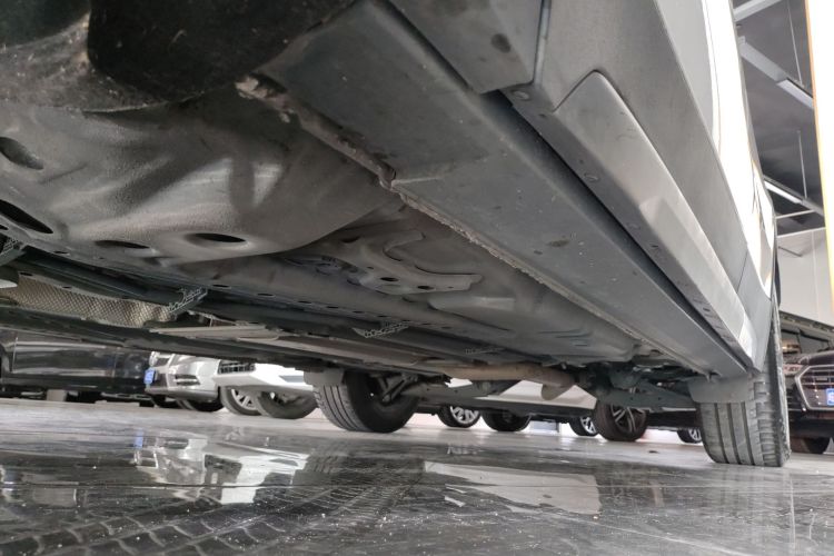 凯迪拉克XT4 2018款 28T 两驱领先型局部细节9002