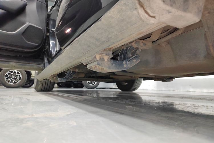 丰田 皇冠陆放 2021款 2.5L HEV四驱精英版局部细节9002