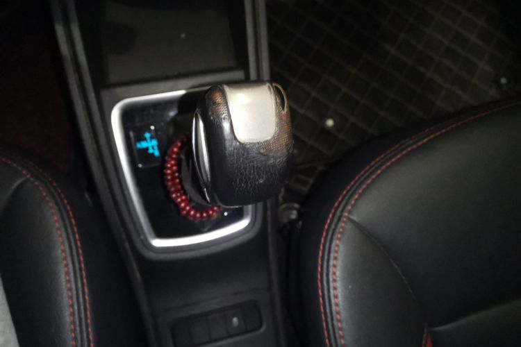 哈弗H1 2016款 蓝标 1.5L AMT豪华型中控内饰18