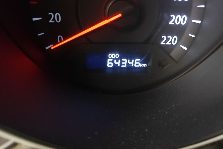 起亚 福瑞迪 2014款 1.6L MT GL中控内饰15