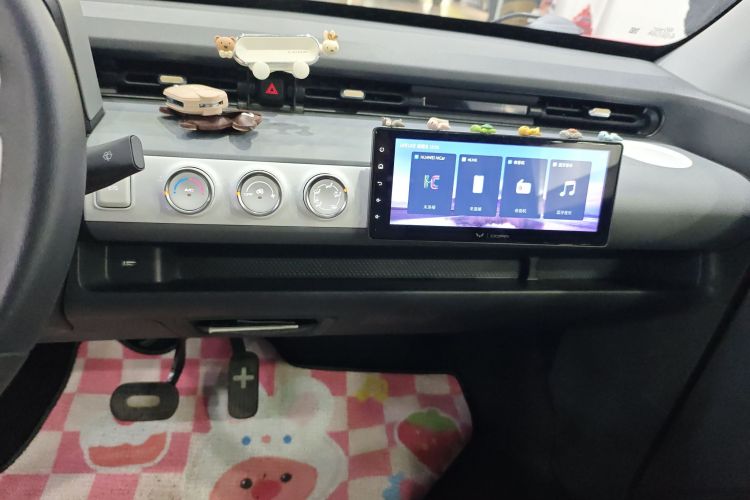 五菱汽车 宏光MINIEV 2022款 GAMEBOY 200km 玩咖款 磷酸铁锂局部细节16