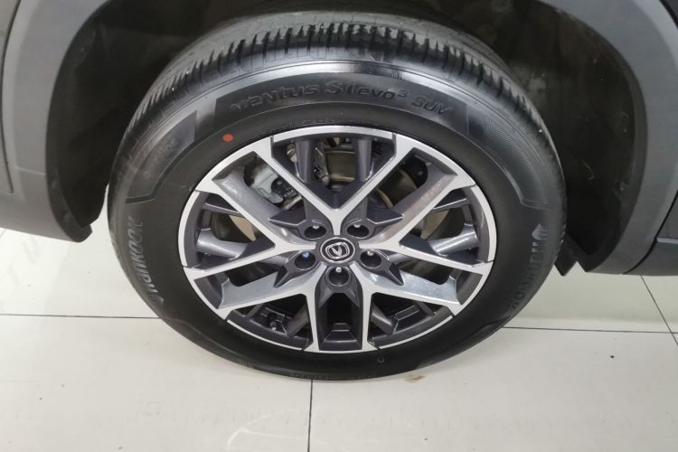 长安CS75 PLUS 2022款 第二代 1.5T 自动尊贵型车身外观6008