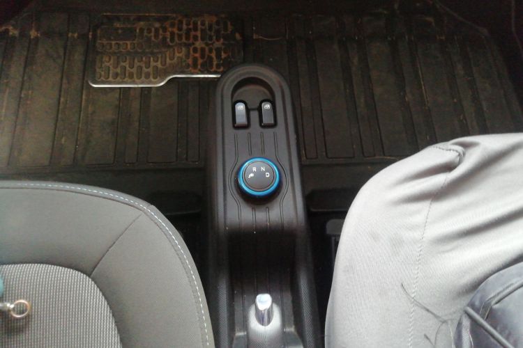 五菱汽车 宏光MINIEV 2022款 轻松款 三元锂中控内饰18