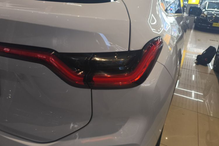 蔚来EC6 2020款 430KM 运动版车身外观9