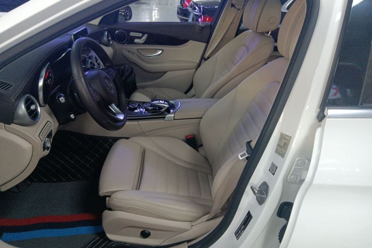 奔驰C级 2016款 C 200 L中控内饰19