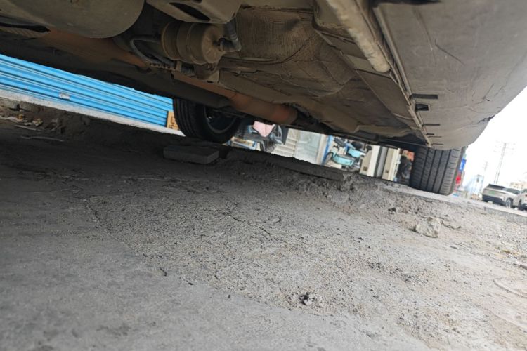 广汽传祺 传祺GS5 Super 2015款 2.0L 自动两驱豪华导航版局部细节9002