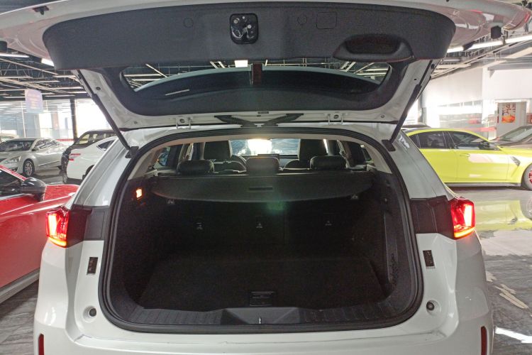 魏牌 VV7 2017款 VV7c 2.0T 豪华型机舱底盘23