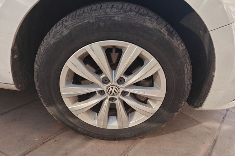 大众 宝来 2018款 1.5L 手动时尚型车身外观10