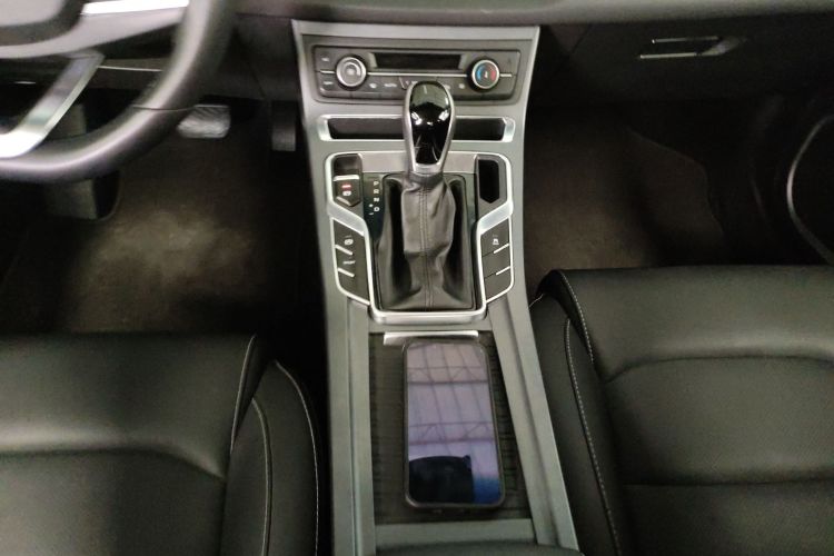 吉利汽车 帝豪 2019款 领军版 1.5L CVT向上互联型 国VI局部细节18